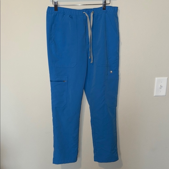 FIGS Cairo Cargo Scrub Pants Men’s Small Short Blue EUC Nurse Healthcare - Picture 1 of 12